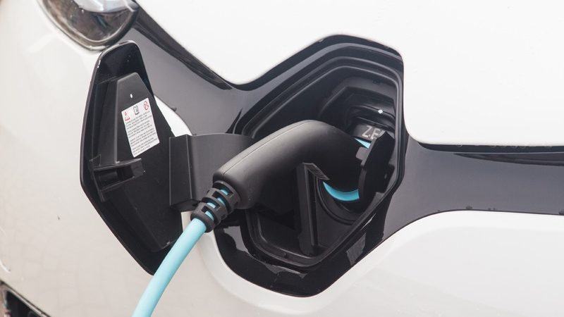Voor- en nadelen van plug-in hybride elektrische voertuigen